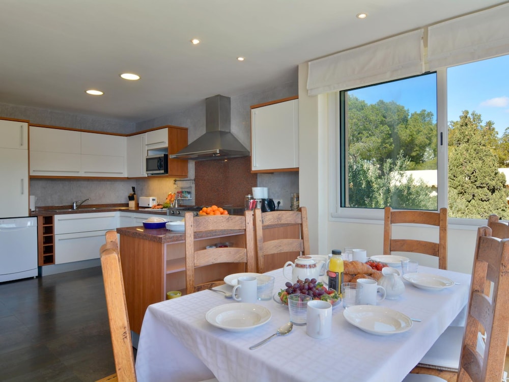 Villa With Incredible sea Views and Pool Sleeps 7