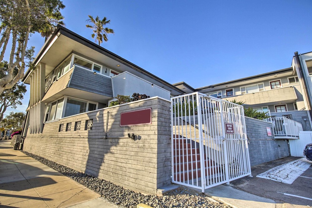 San Diego Hub w/ Bay Views - 1 Block to Beach!