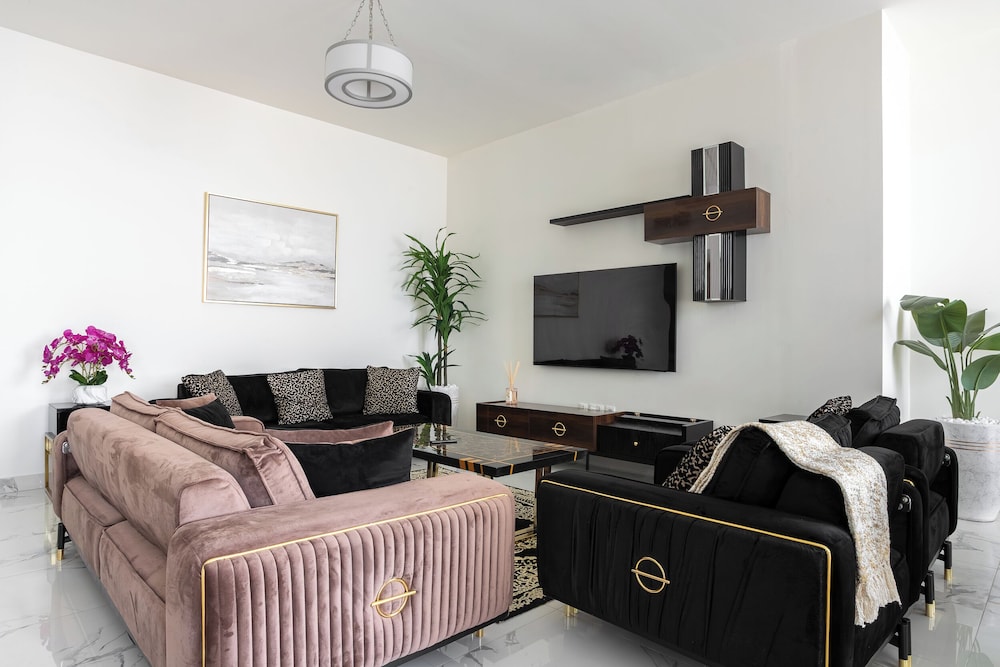 SIMPLY COMFORT Luxury 2Br Apt with Stunning Views Amna Tower