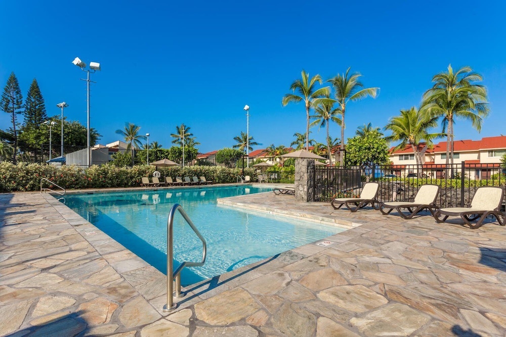 Exquisite Oceanfront Beautifully Upgraded Corner Unit - Vrkcv
