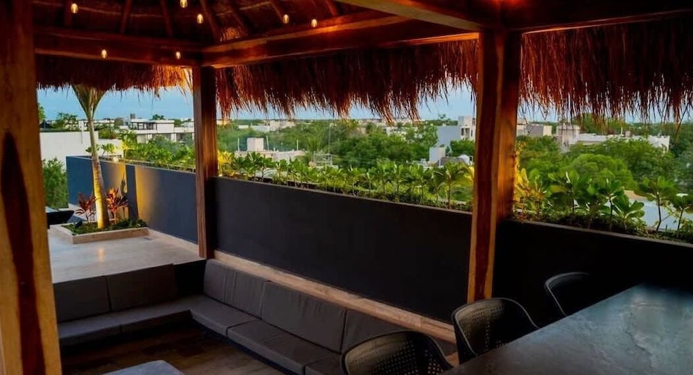 Great Located Studio PH With Private Pool by Waves Management