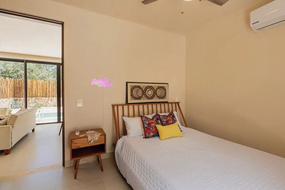 Beautiful 2 Bedroom Apartment view 2