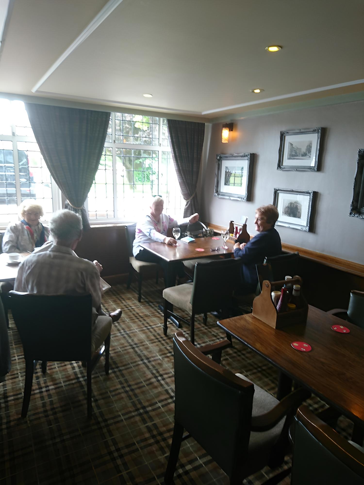 Skegness Vacations - The Vine Hotel - Property Image 4