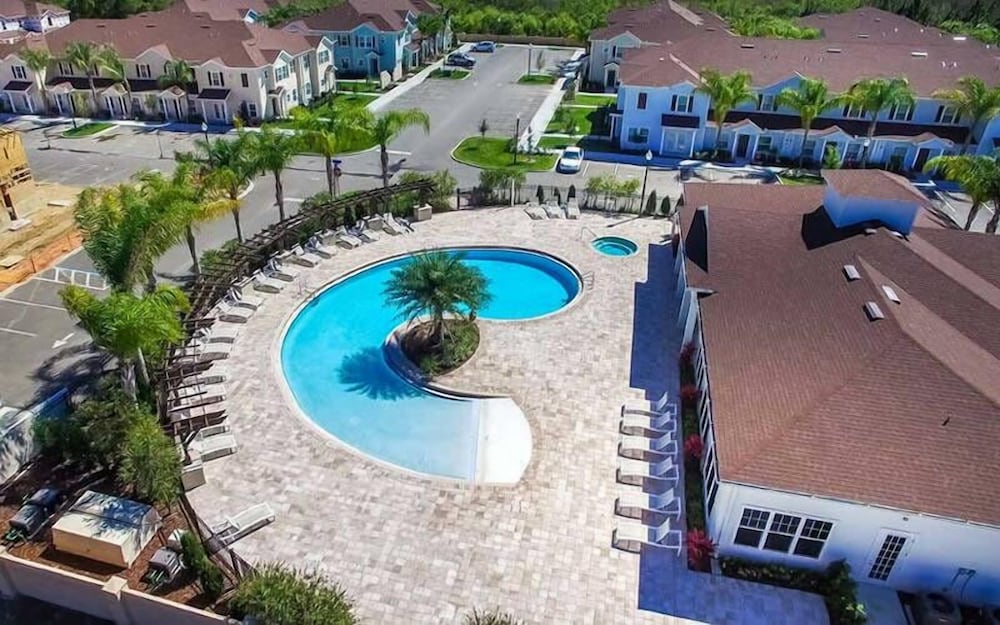 Family Getaway 3BR 2BA Lucaya Resort
