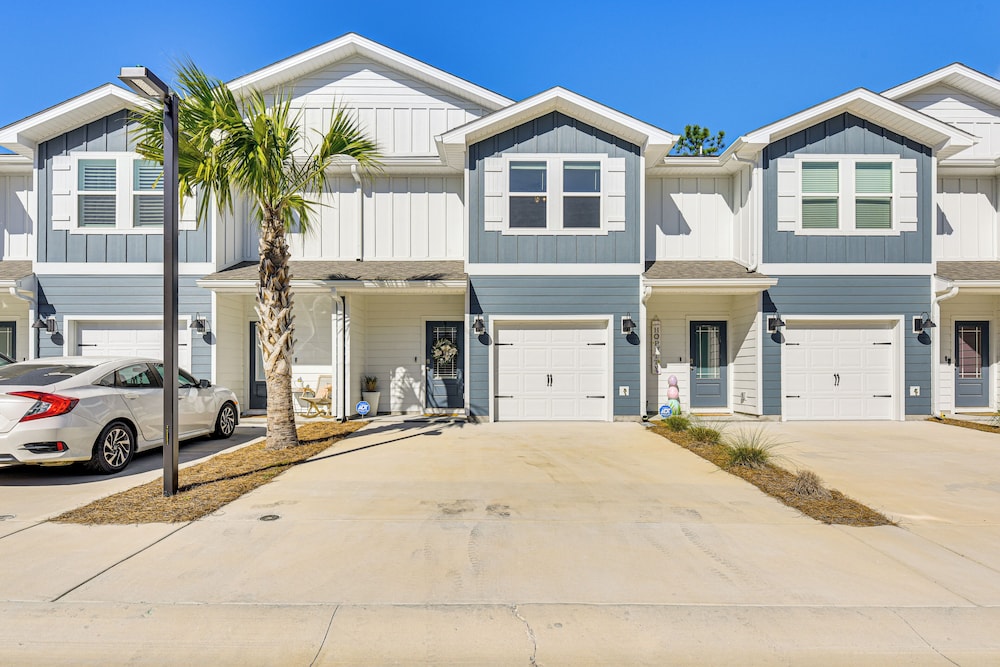 4 Mi to Santa Rosa Golf & Beach Club: Modern Home