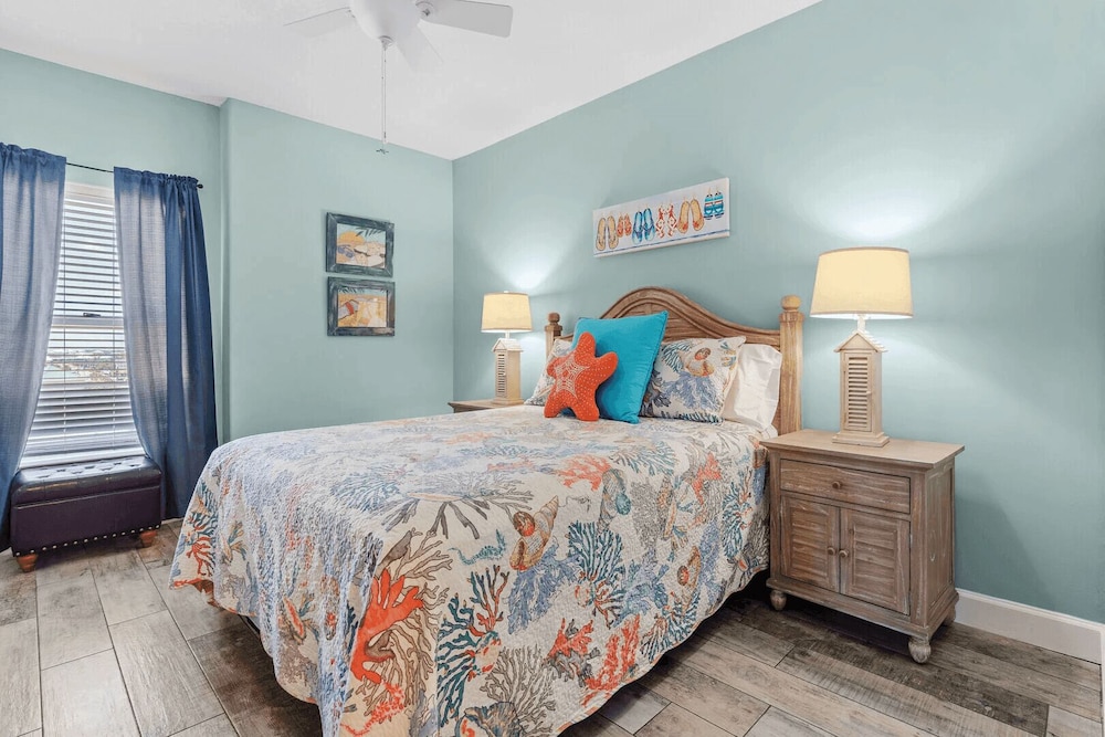 Emerald Isle 701 by Avantstay Gul Front Corner Unit 2 Pools