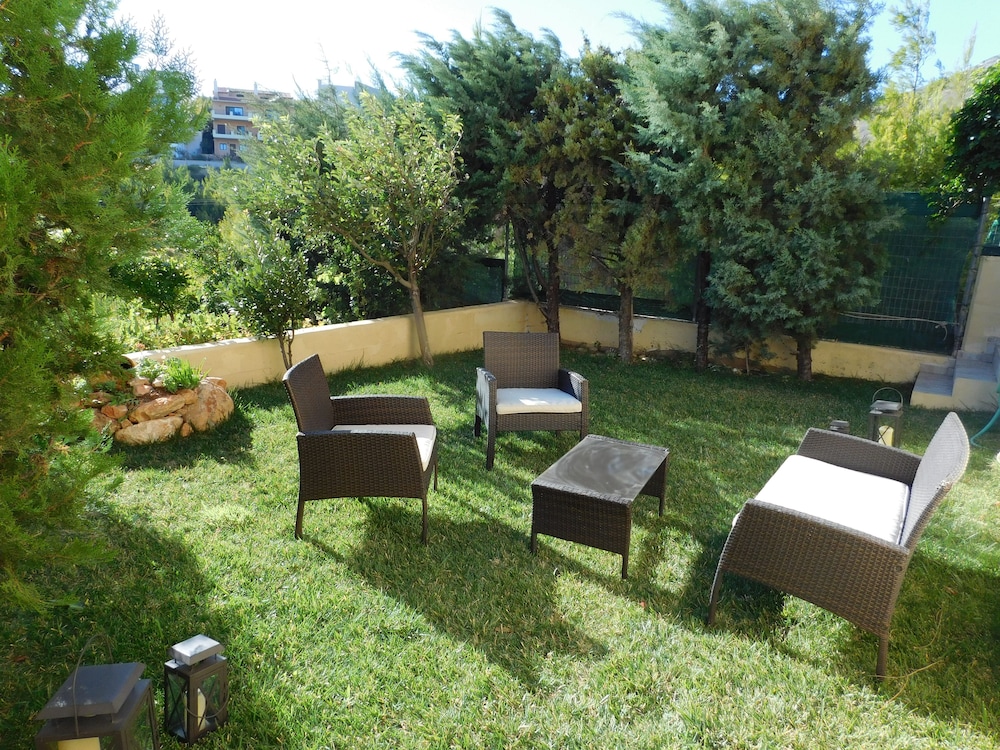 Helen's Villa