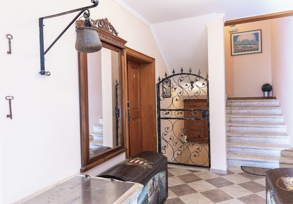 Antaeus Residence