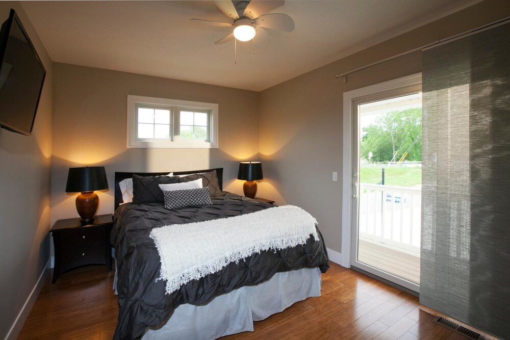 Swing Bridge Condo - Unit 10
