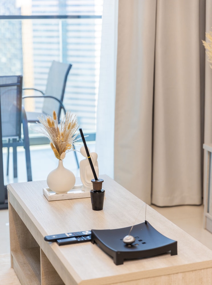 Aya - Aqua Canal/ One-Bedroom Retreat at ZADA Tower