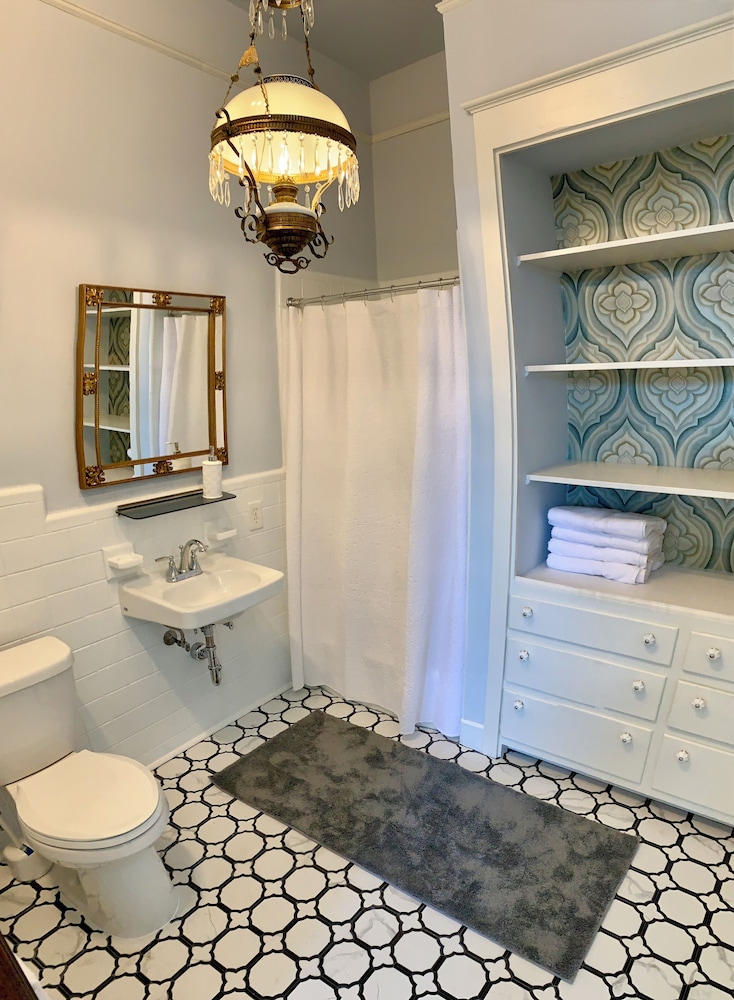 French Quarter Lanaux Mansion B & B
