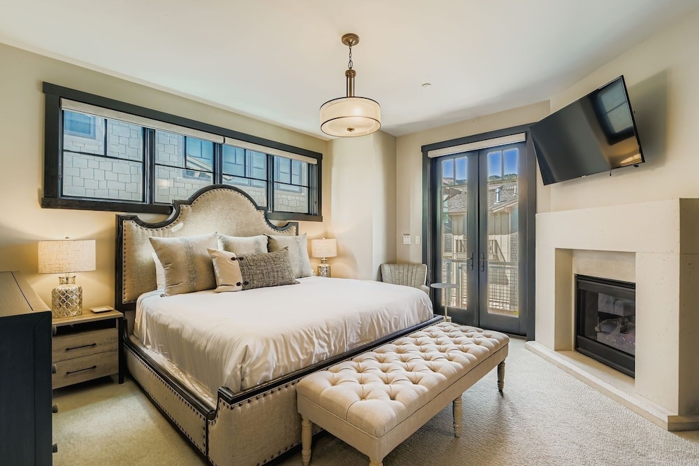 Tranquil Blackstone Getaway 3 Bedroom Townhouse