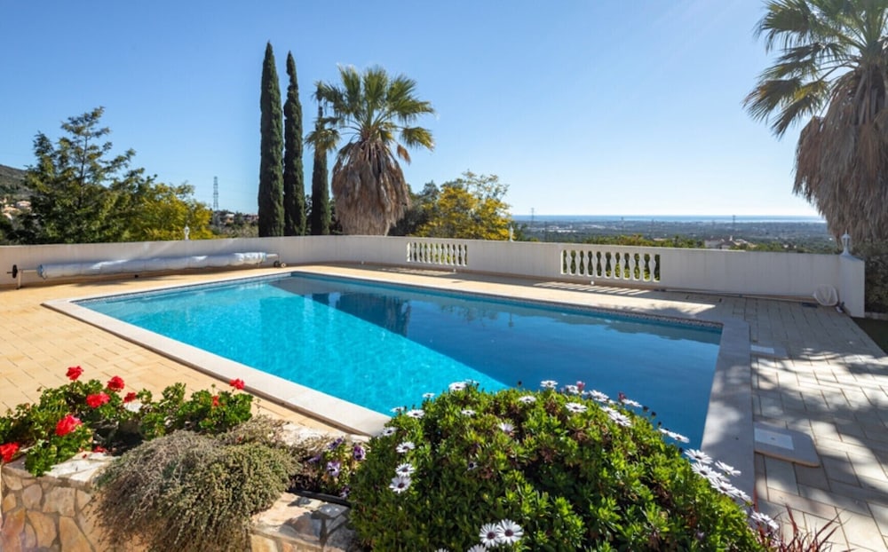Faro Vacations - Beautiful 3-bed Villa in Faro Spool  Seaview - Property Image 8