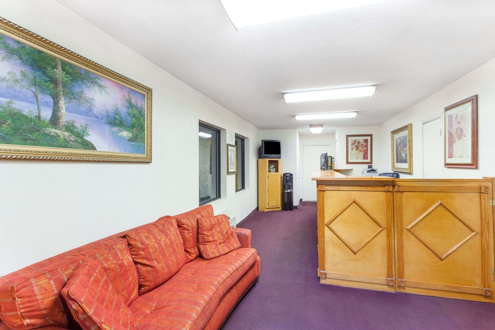 Knights Inn Yemassee view 2