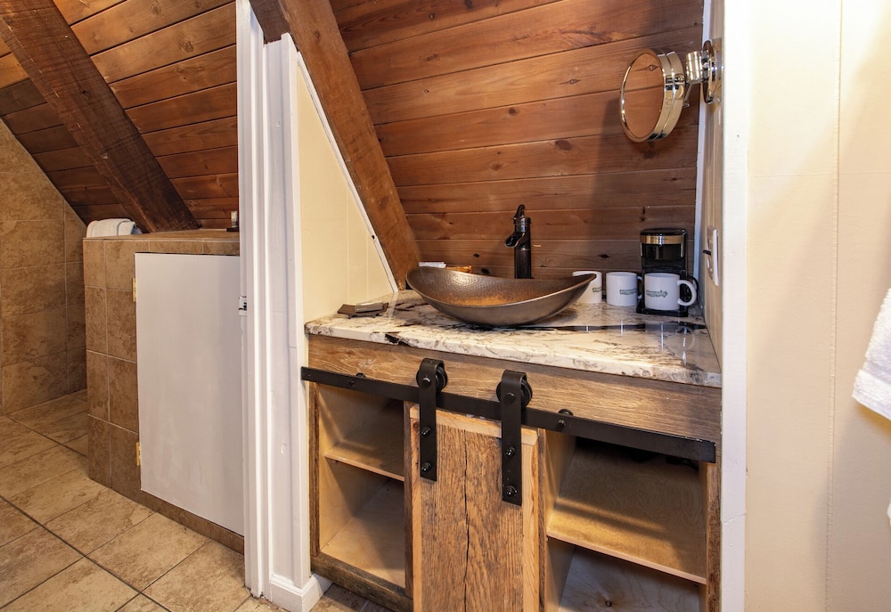 Switzerland Inn