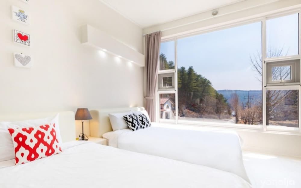 Gapyeong Ruhen Pool Villa view 4