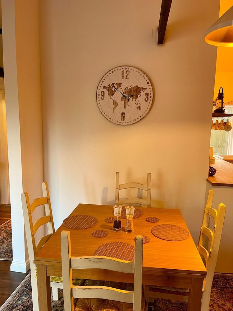 Charming 2-bed Lodge in Dorchester view 5