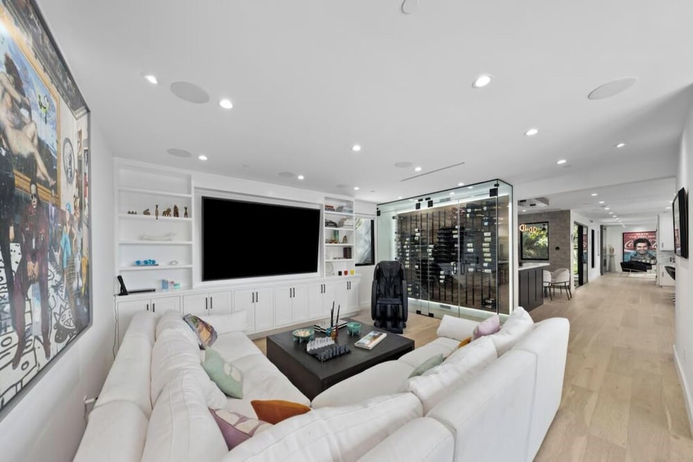 Oak Haven Sanctuary - Grand Estate With Pool, Guest House & Scenic Views