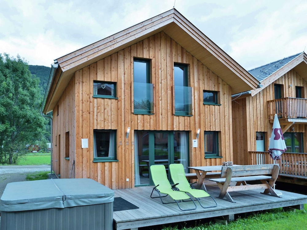 Majestic Chalet With Sauna
