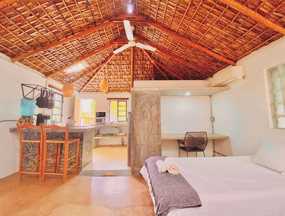 Perro Surfero Hotel Boutique - Todos Santos, BCS