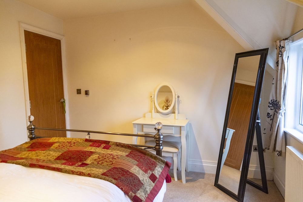 Luxury Apt No. 2 - One Bed Apartment view 5