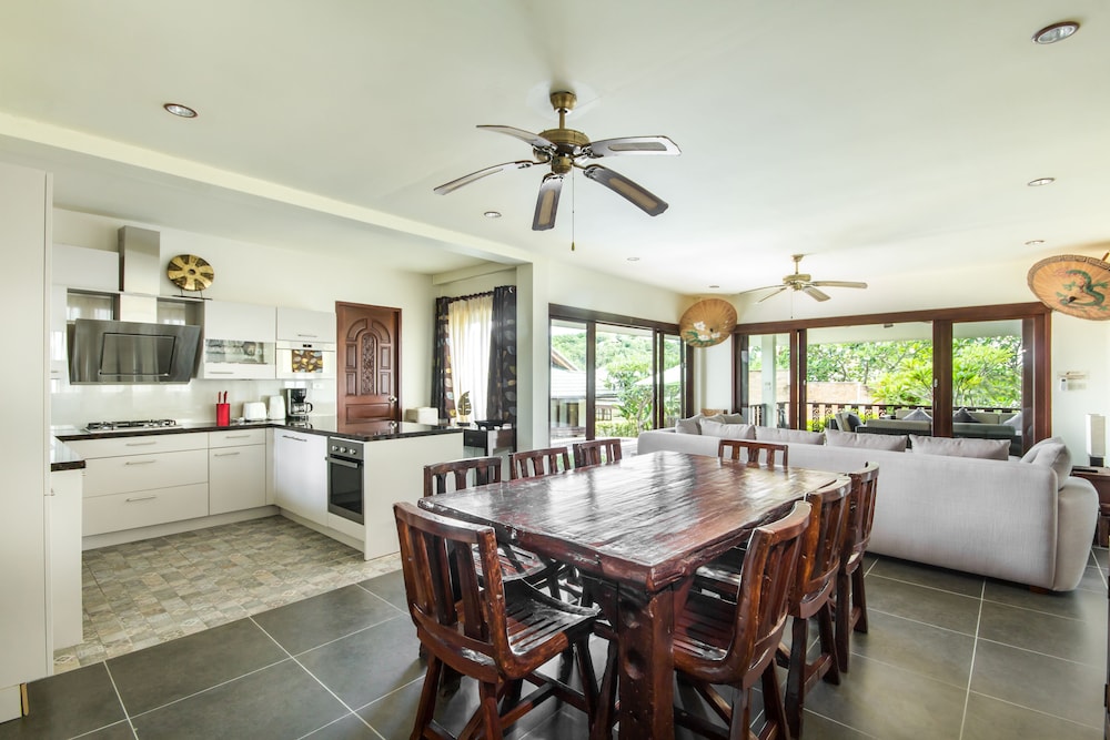 Idyllic Samui Beach Villa Resort