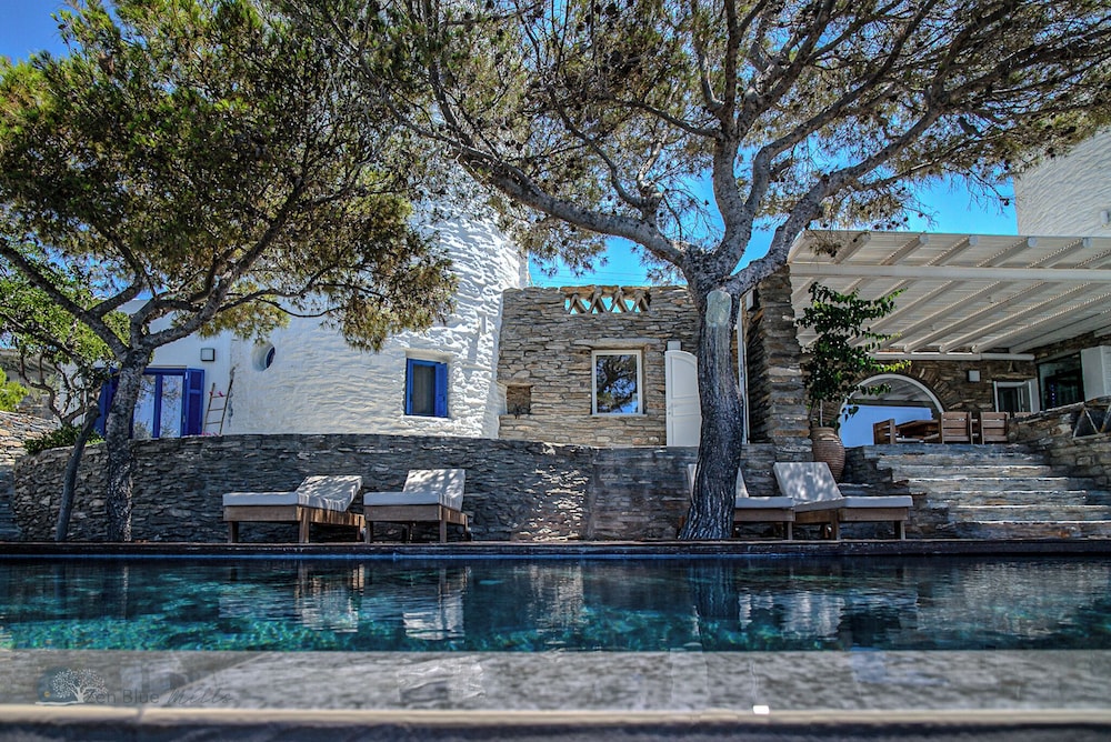 Zen Blue Suites Luxury and Nature in Kea