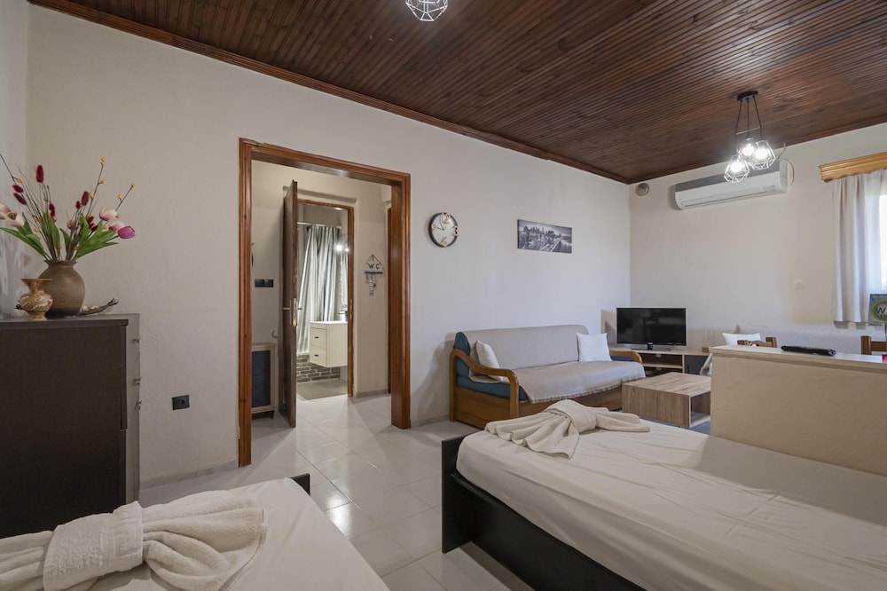 Dimis Right House by Rentals Pro