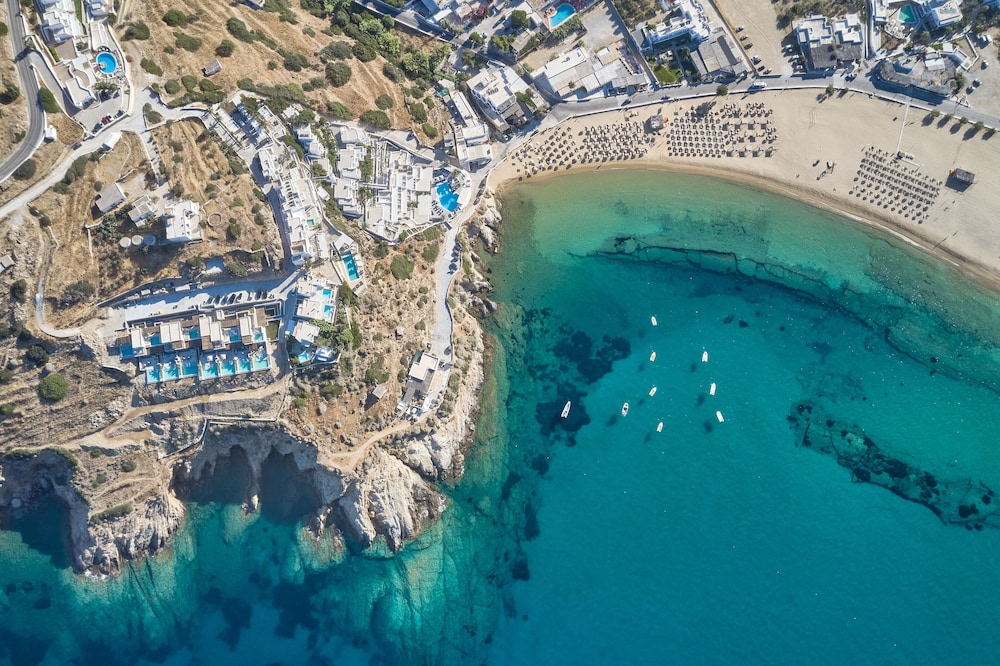 Hotel Ios Grand Pool Suites