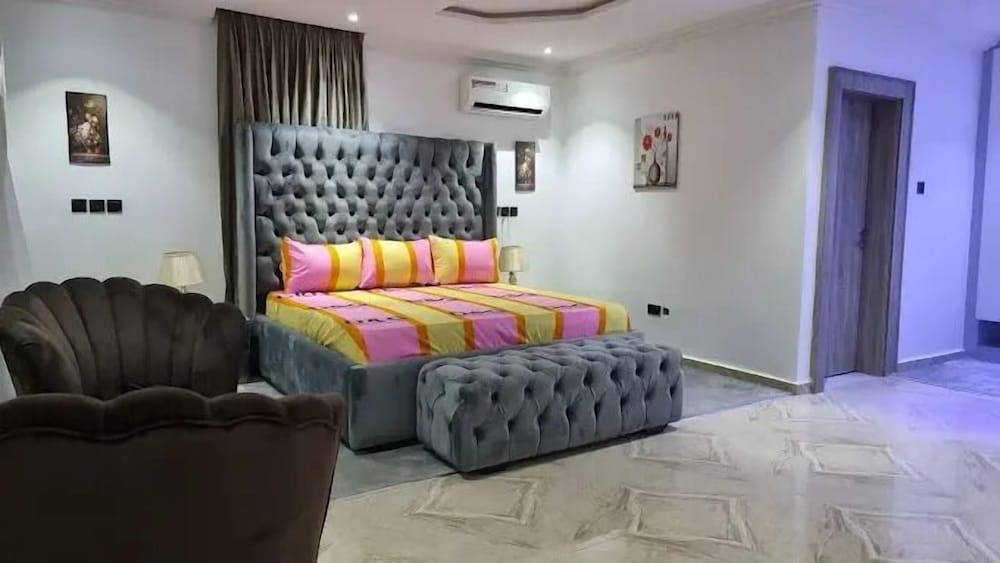 Sterling Shortlet Apartment and Suites