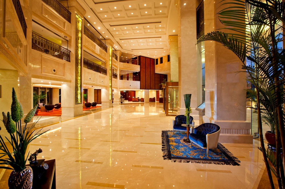 Nanjing Greenland Yuhao Hot Spring Hotel