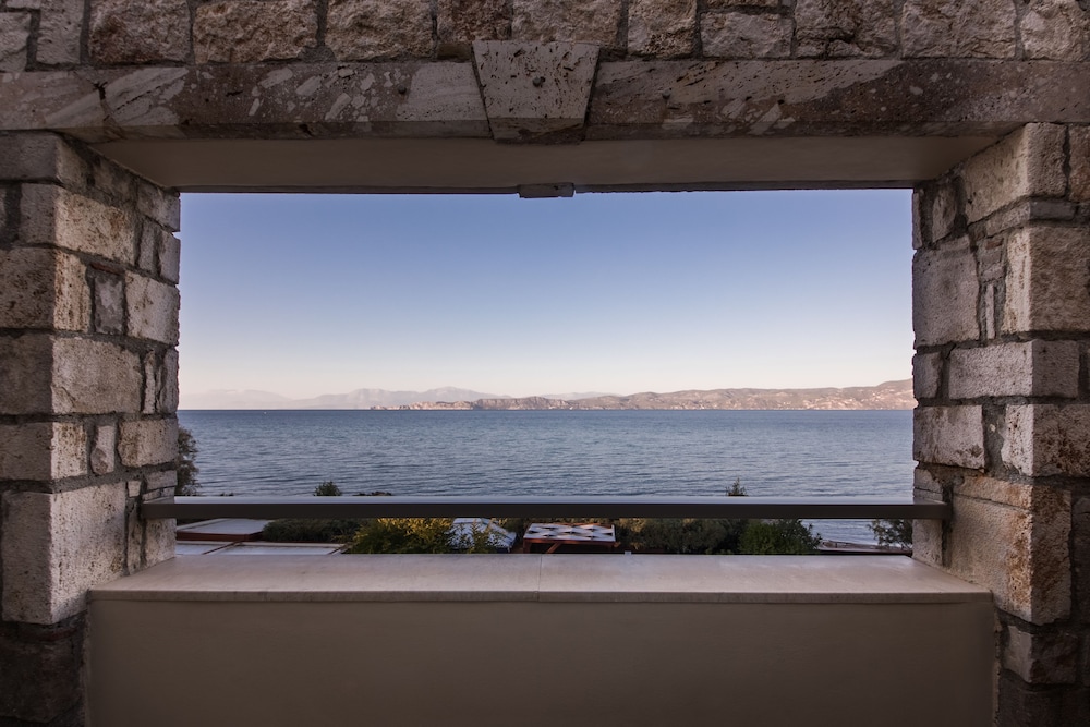 ENALIO Suites