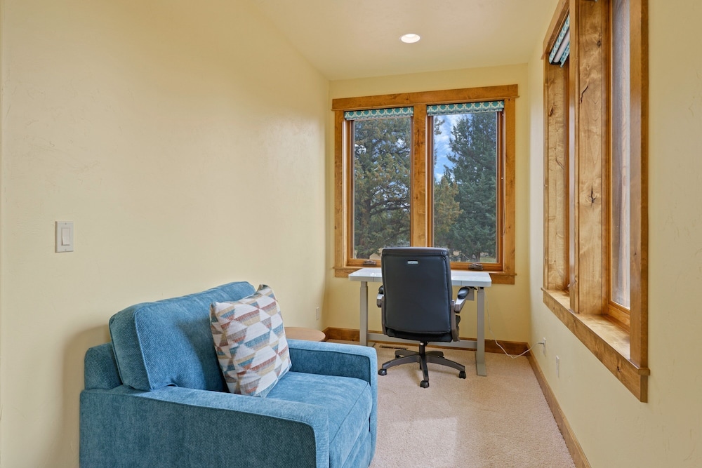 High Lowe 4 Bedroom Home