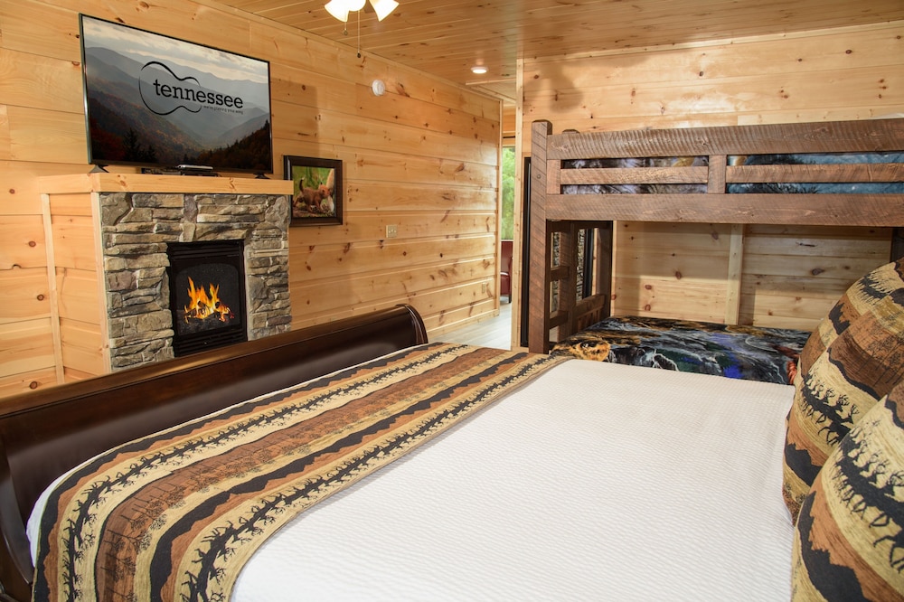 Mansion In The Sky 11 Bedroom Cabin by RedAwning