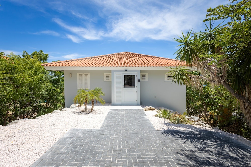 Caribbean Delight Villa With Stunning Pool View