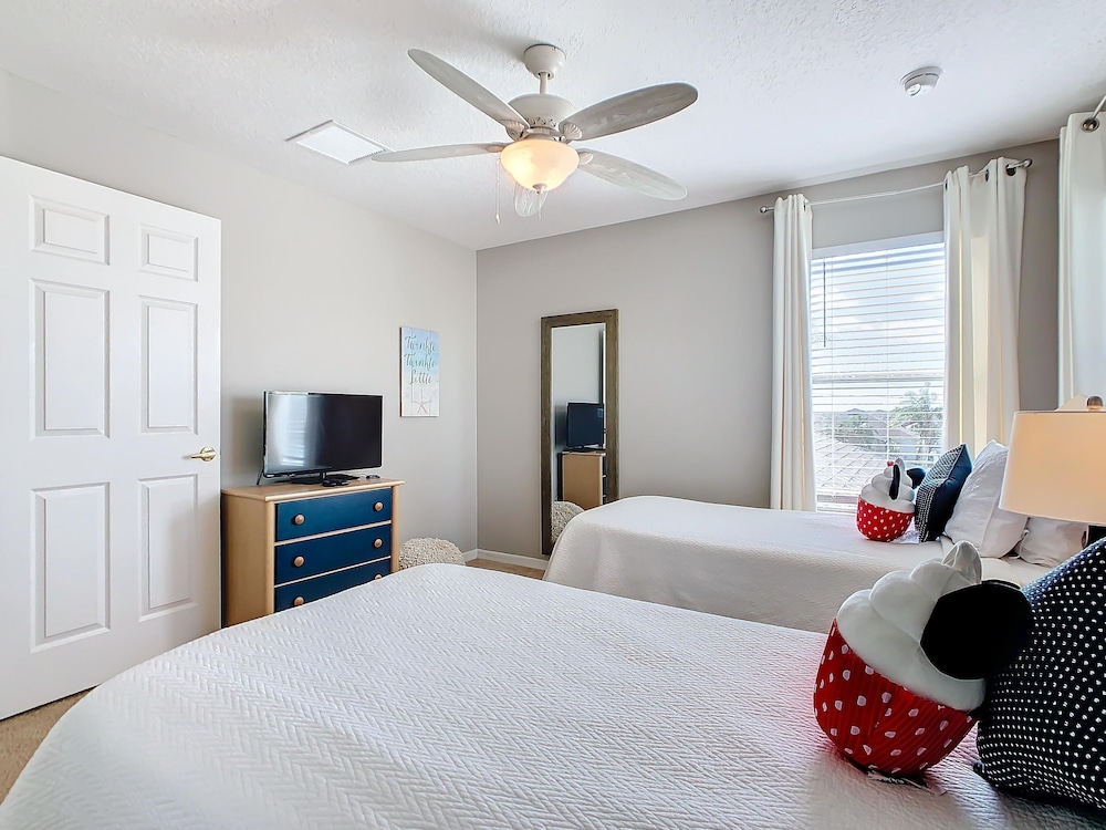 Elegant 5BR Home w Private Pool Spa Near Disney