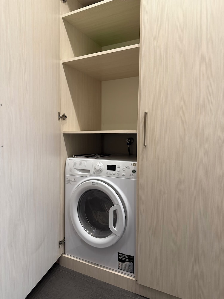 Deluxe 2-bedroom apartment by Sweet Home
