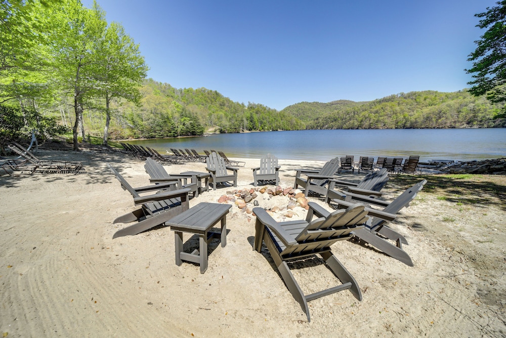Lake & Pool Access at Bear Lake Reserve Condo!