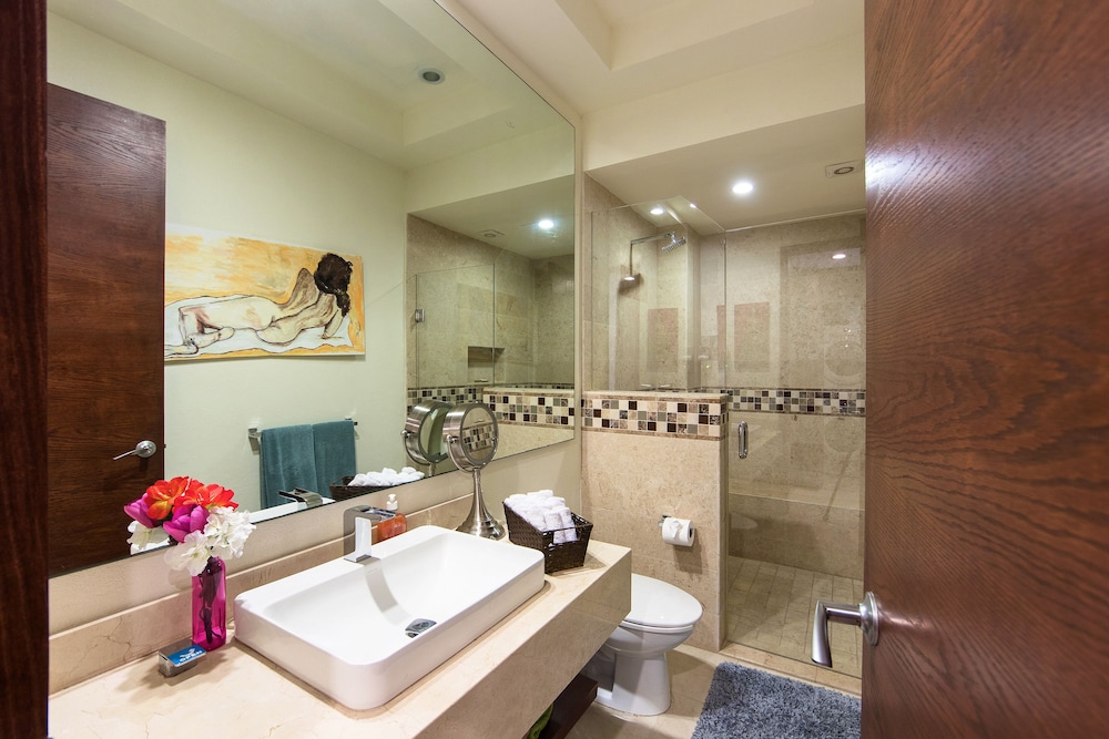 Puerto Vallarta Vacations - V399 Condo in Puerto Vallarta - Property Image 5