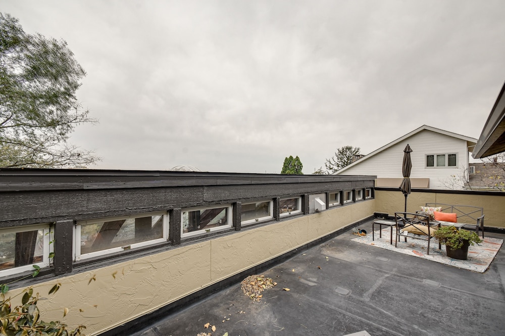 Large Home w/ Game Room, 4 Mi to Mississippi River view 3