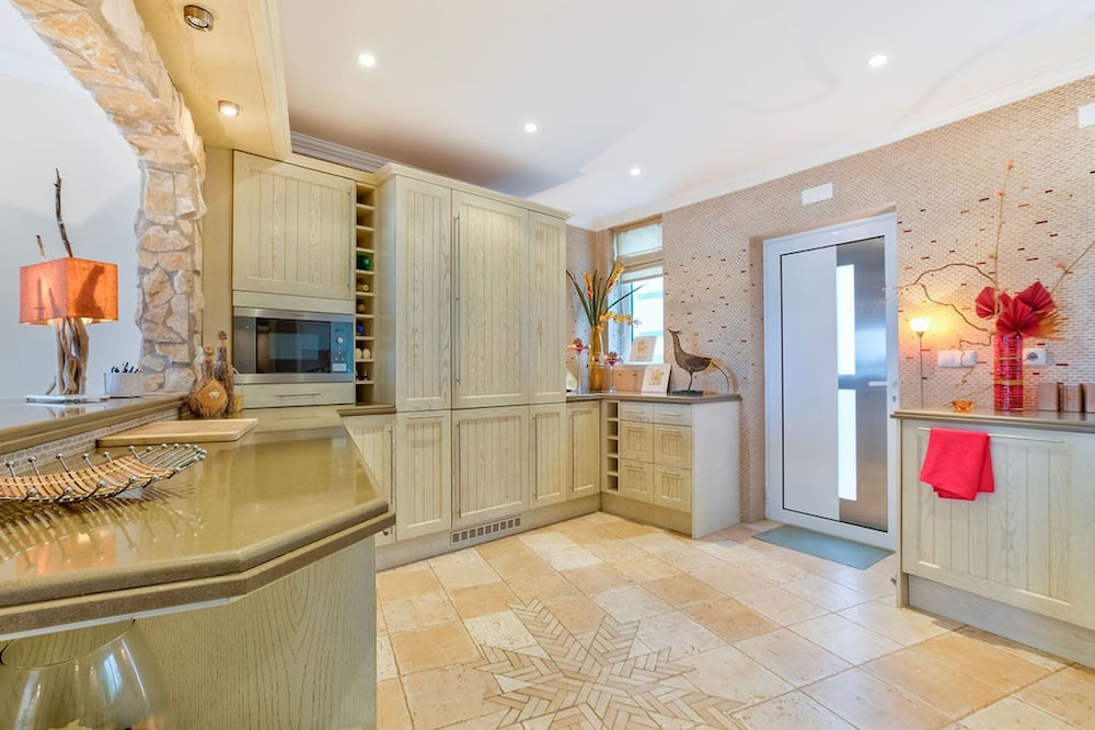 Carvoeiro Bay D Townhouse With Roof Top Jacuzzi