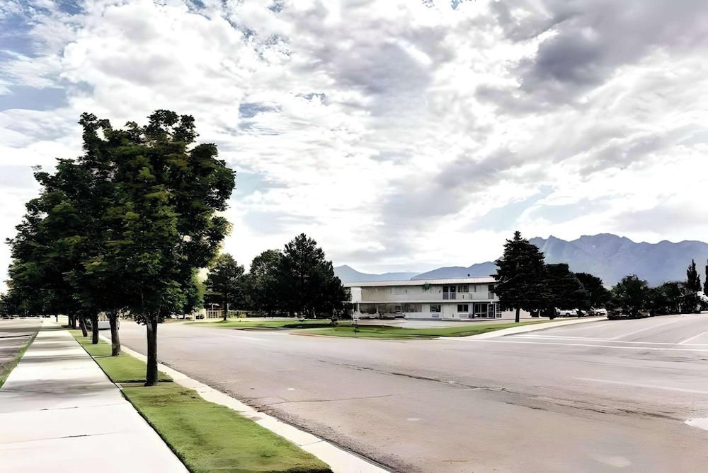 Econo Lodge Midvale
