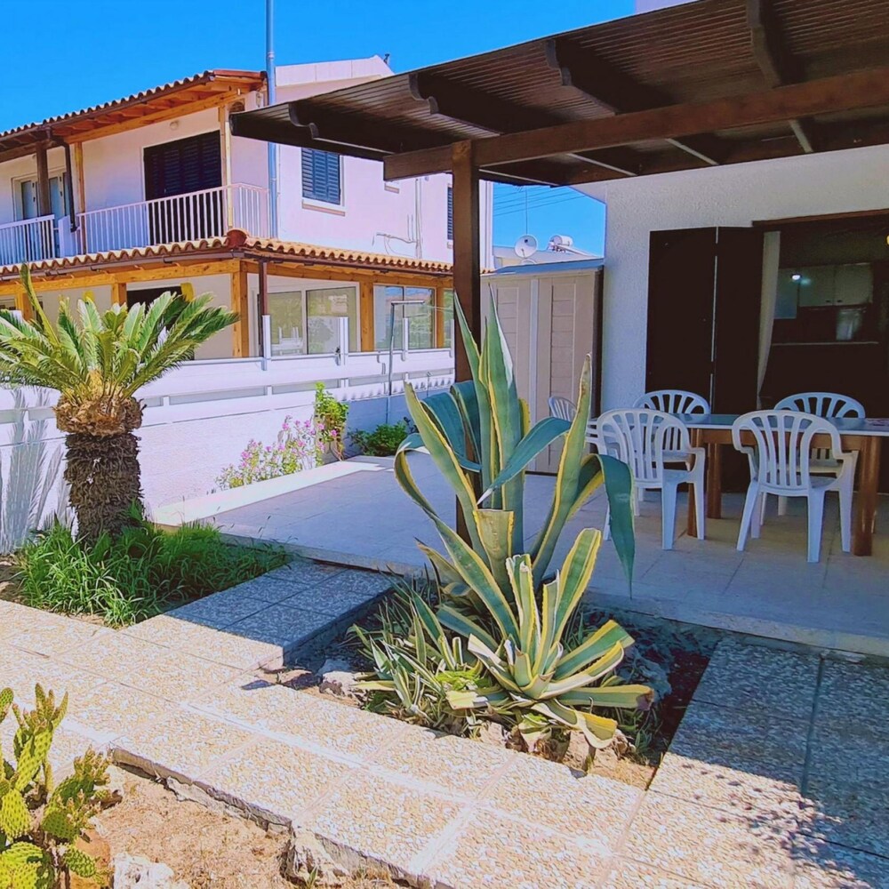 52 MEN - Sea Gem Apartment