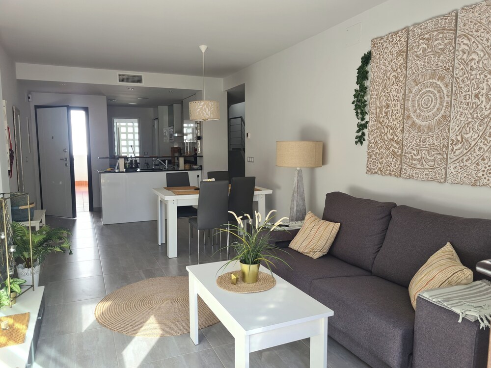 Cozy Beachside Haven