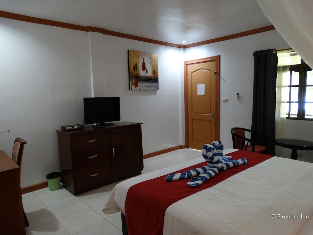 Anda White Beach Resort 17