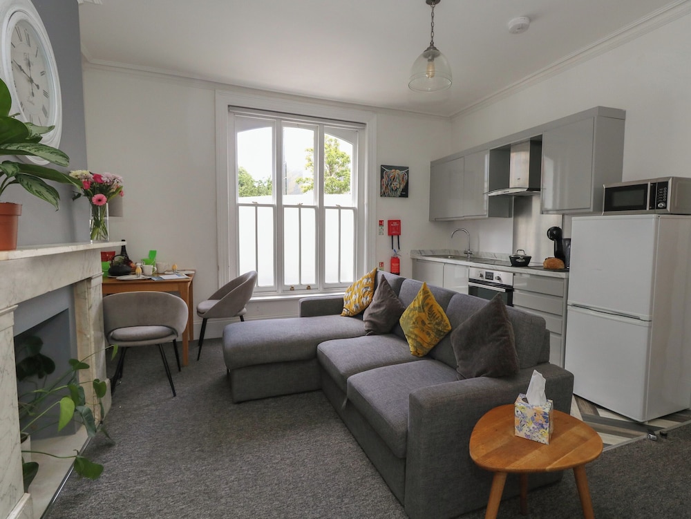 Flat 2 - Studland