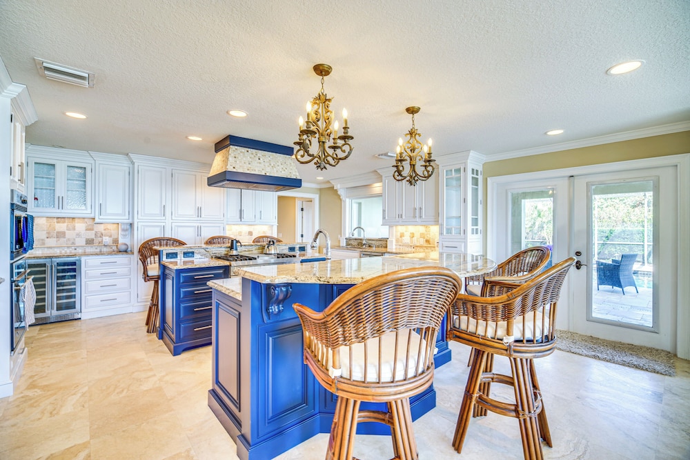 Beachfront Melbourne Beach Retreat w/ Pool Table!