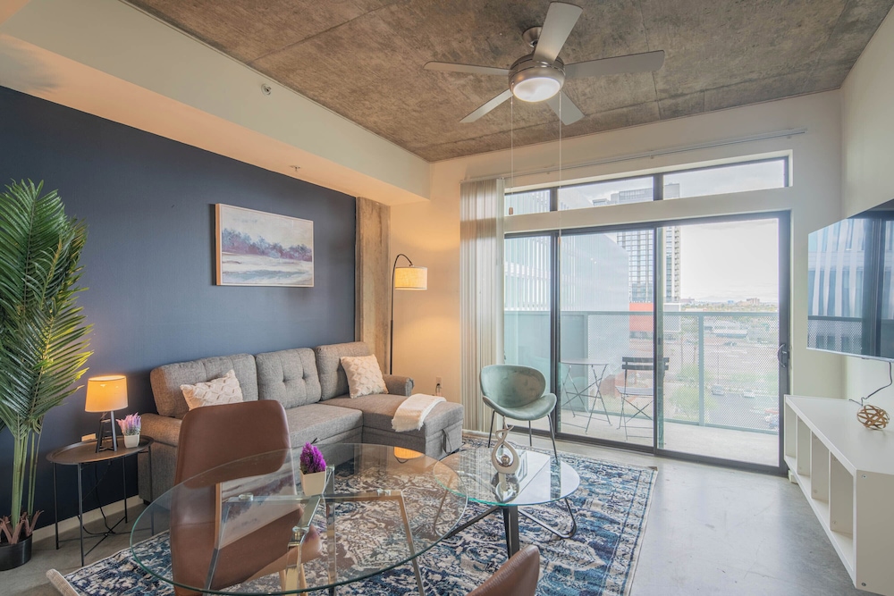ROVE LIVING/KL - Roosevelt Point