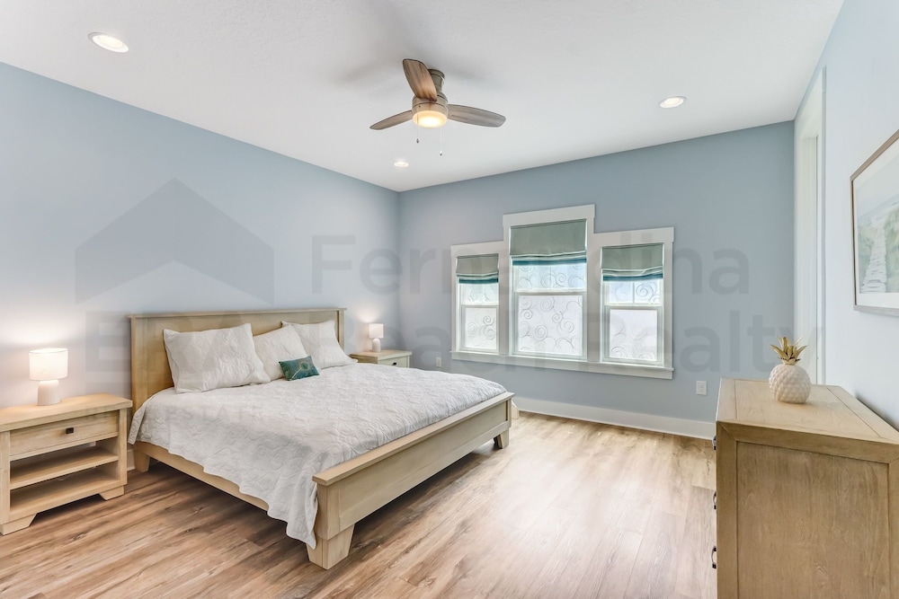 2206 Shell Cove Circle 3 Bedroom Home by RedAwning view 4