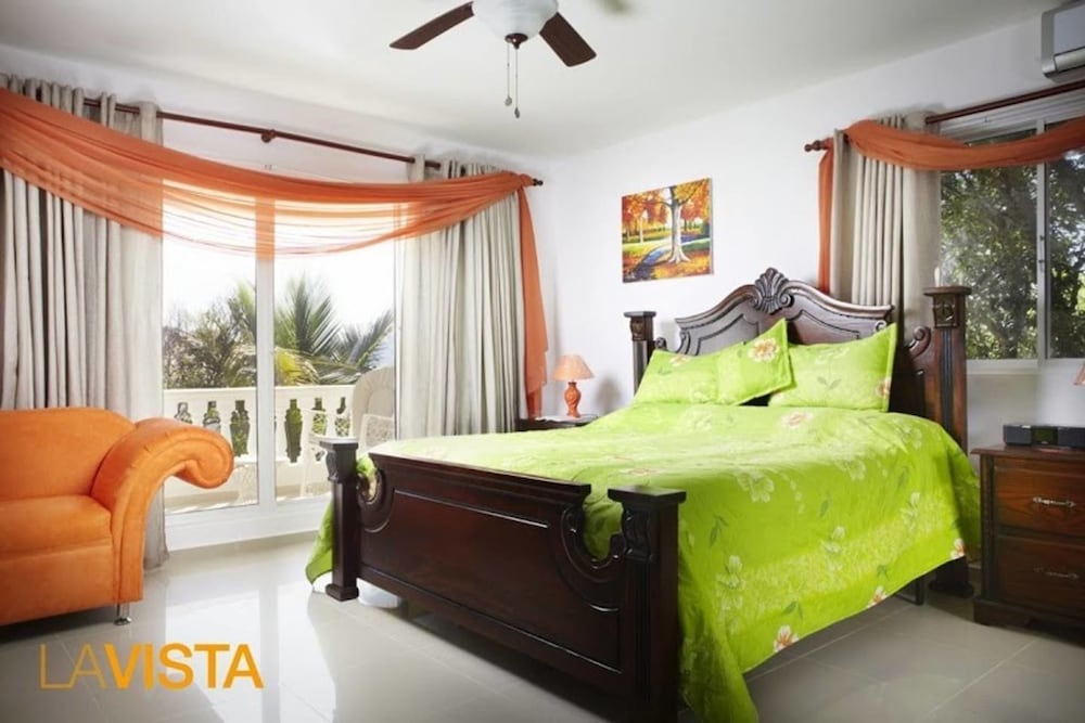 La Vista Villa Villa 5 view 4